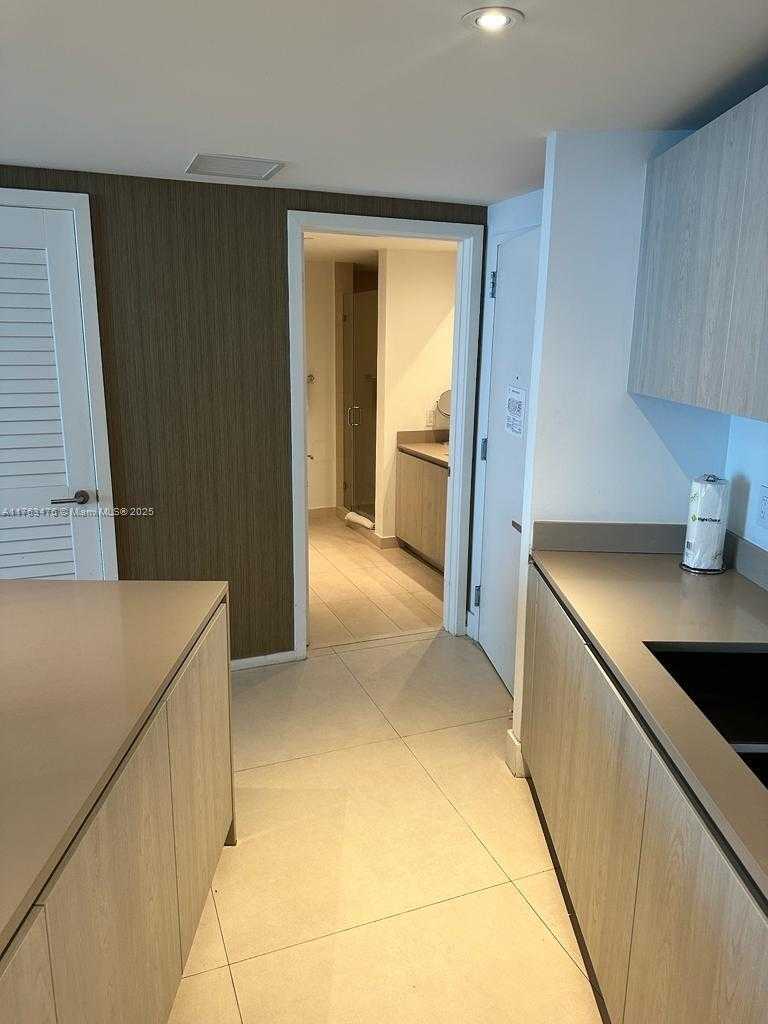 Small Image of 4111 SOUTH OCEAN DR #MPH5, Hollywood Number 5