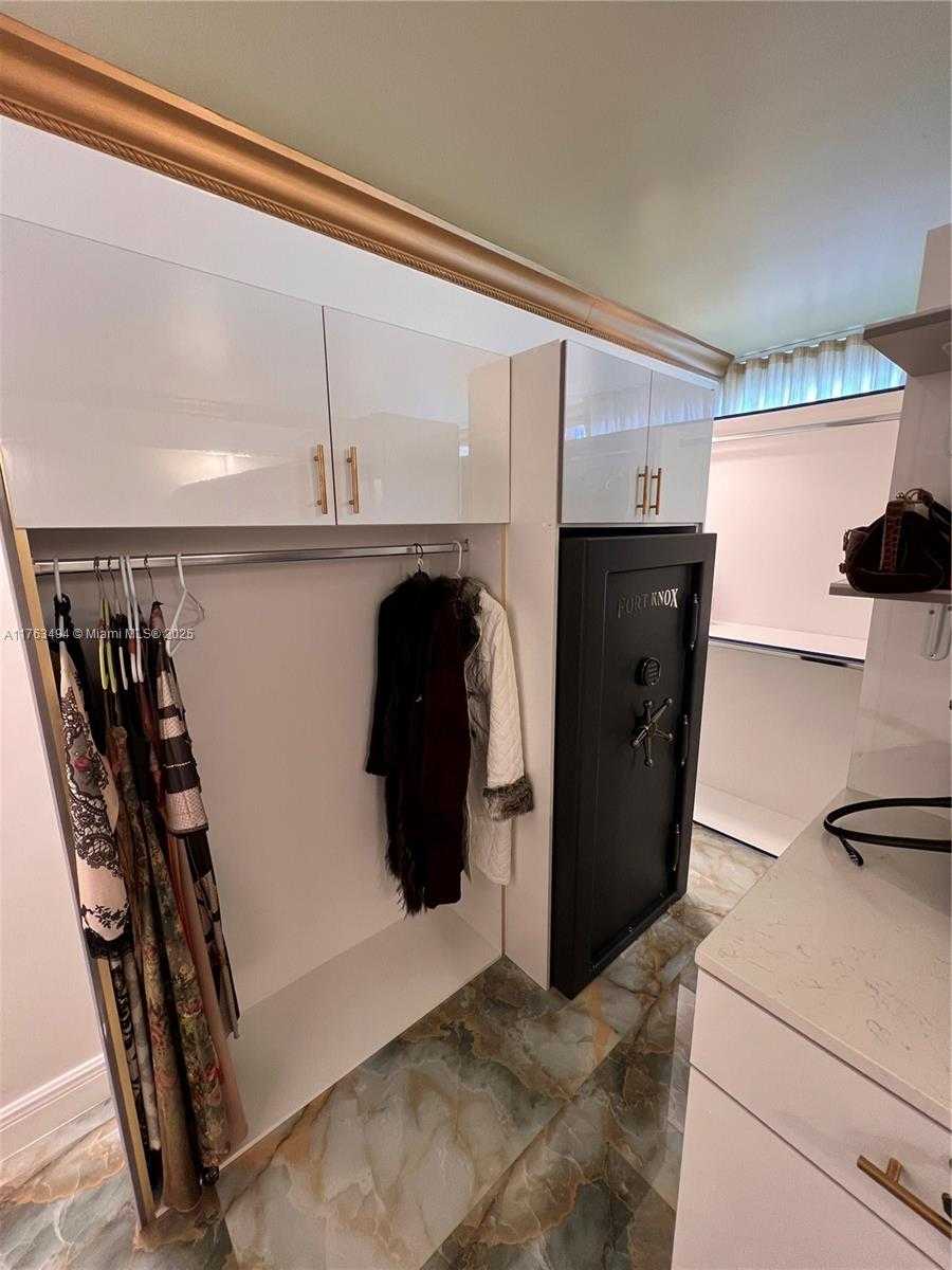 Small Image of 1410 SOUTH OCEAN DR #1102, Hollywood Number 10