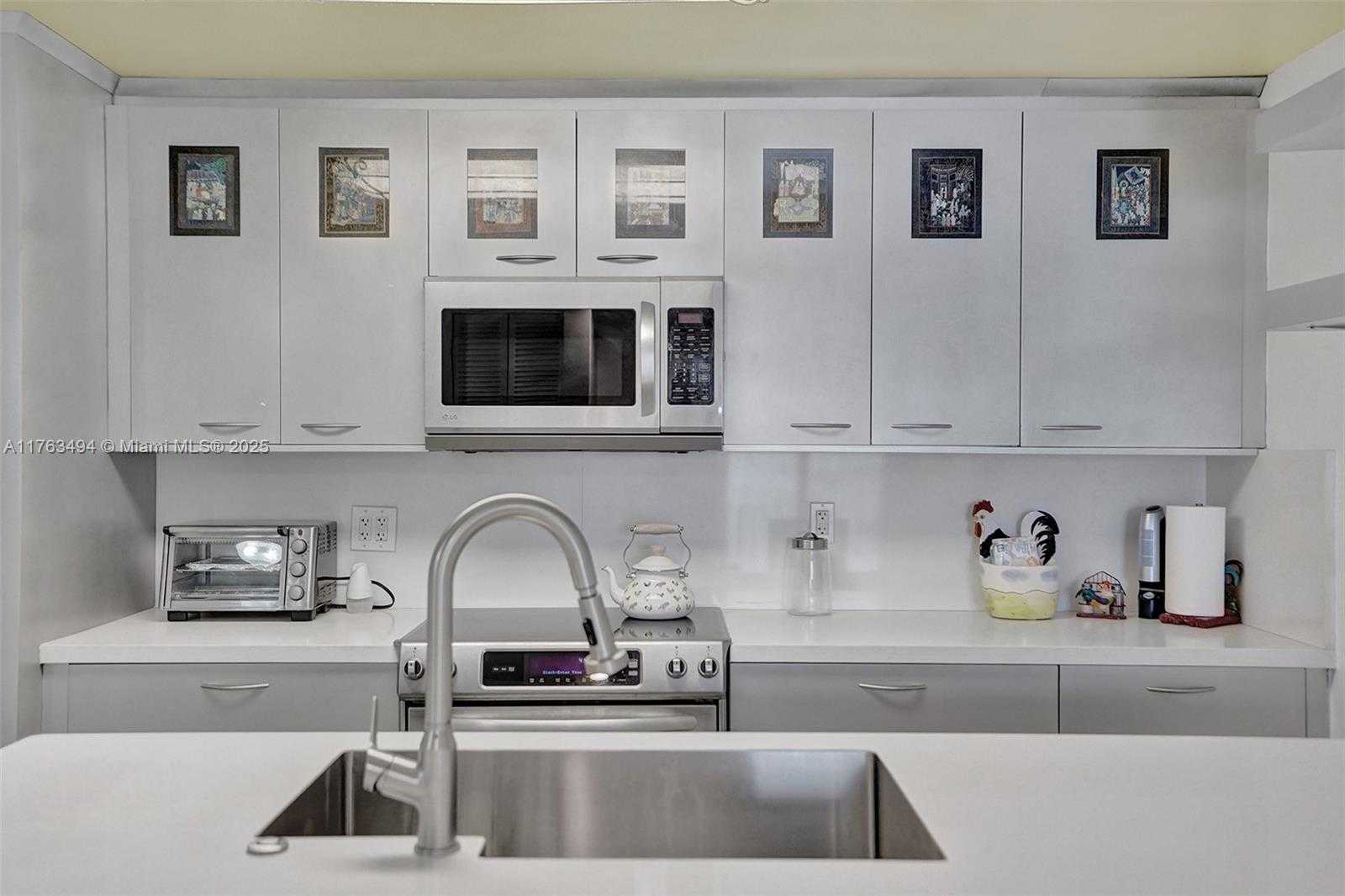 Small Image of 1410 SOUTH OCEAN DR #1102, Hollywood Number 3