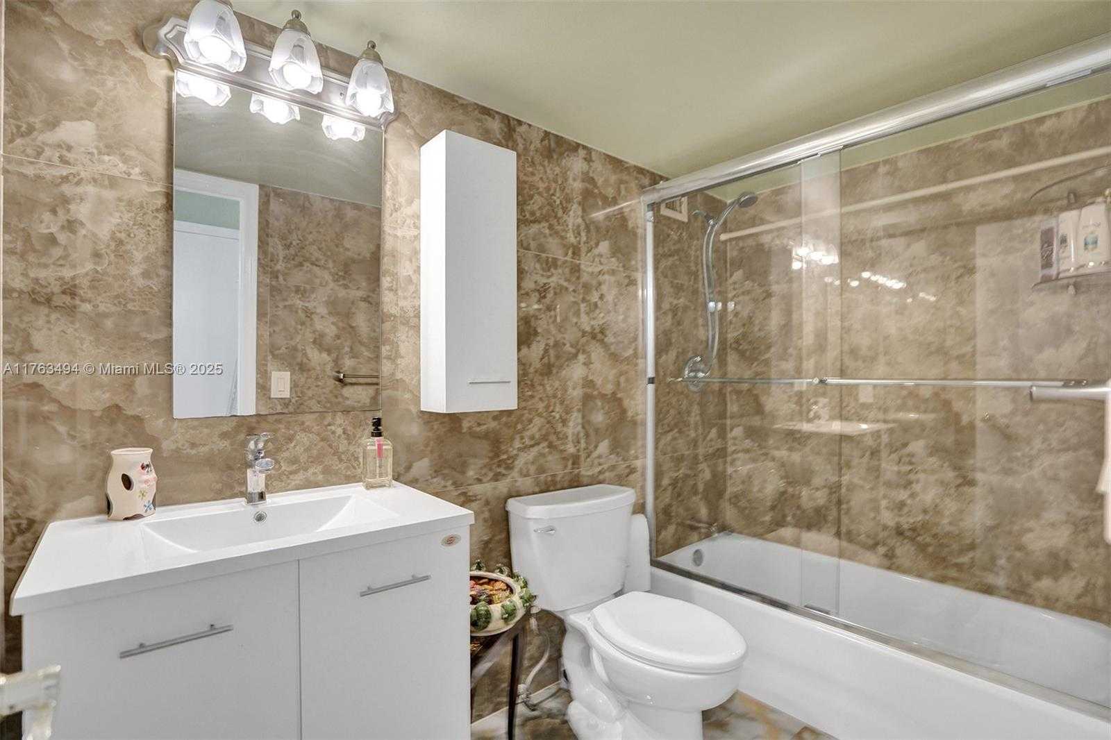 Small Image of 1410 SOUTH OCEAN DR #1102, Hollywood Number 9