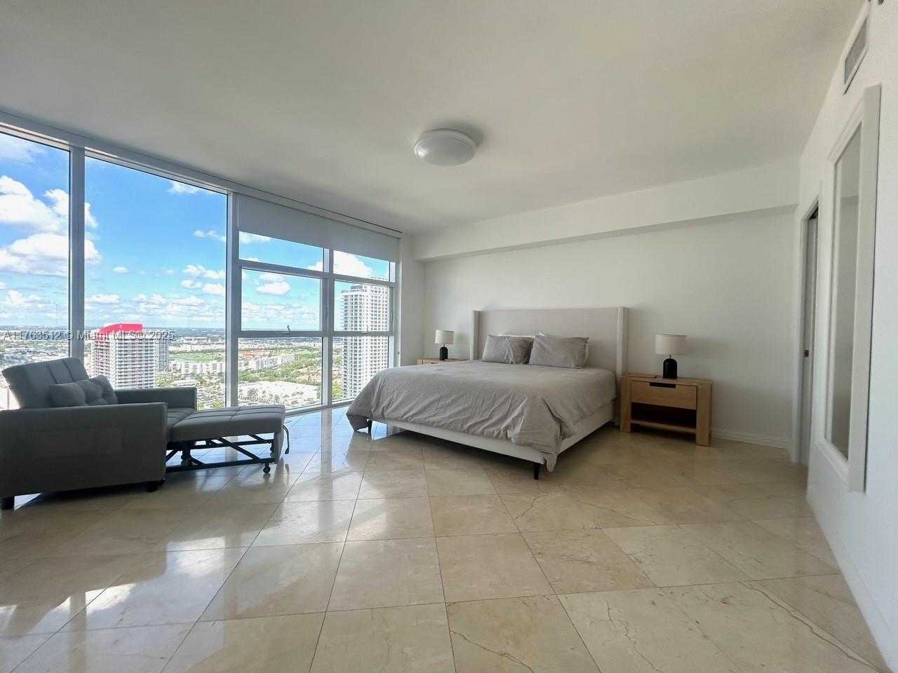 Small Image of 1830 SOUTH OCEAN DR #3707, Hallandale Beach Number 16