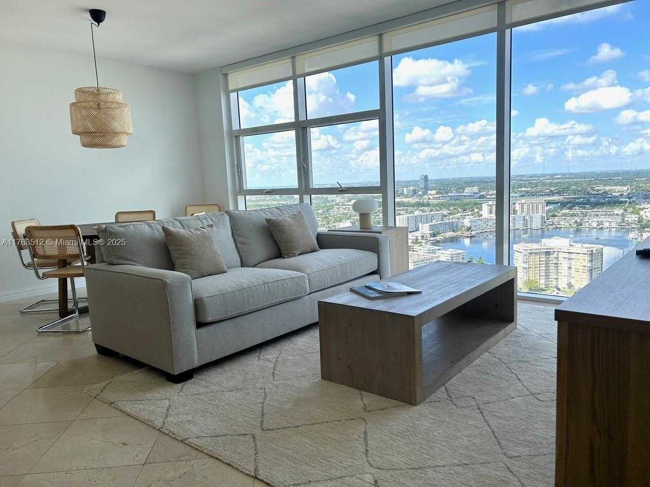 Small Image of 1830 SOUTH OCEAN DR #3707, Hallandale Beach Number 5