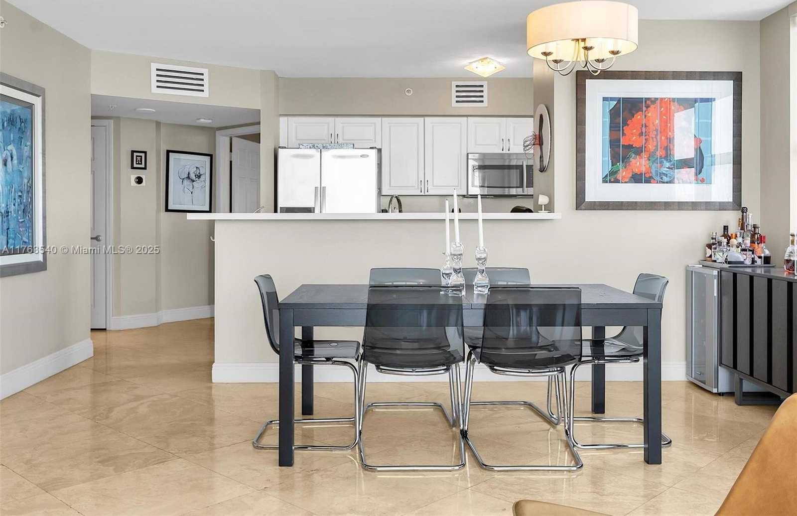 Small Image of 1155 BRICKELL BAY DR #710, Miami Number 14