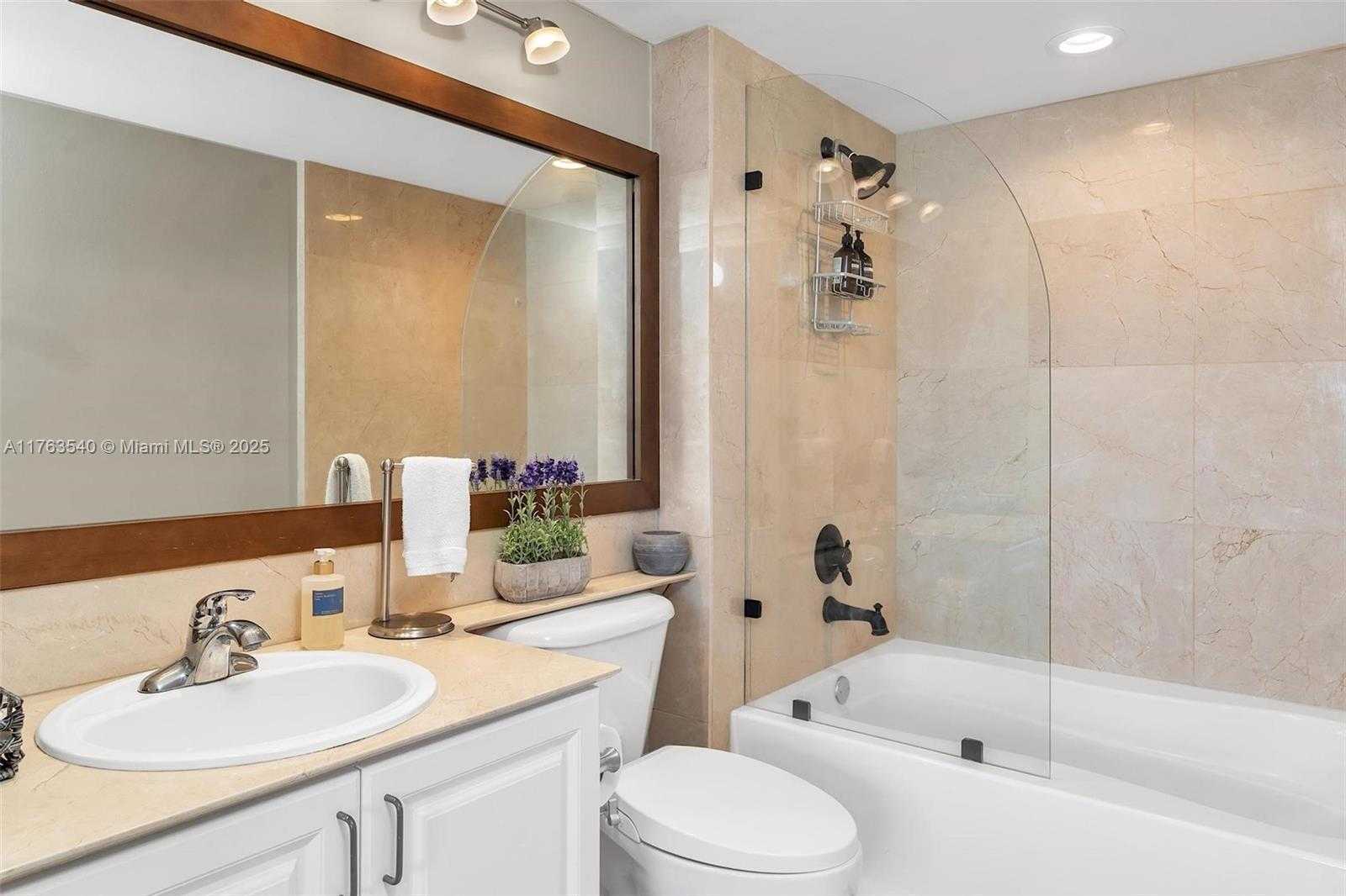 Small Image of 1155 BRICKELL BAY DR #710, Miami Number 19