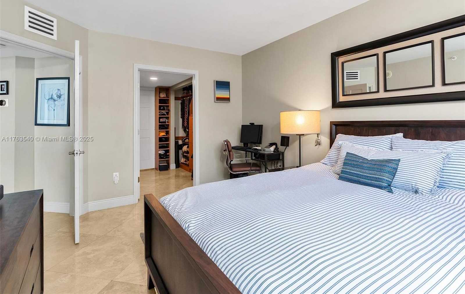 Small Image of 1155 BRICKELL BAY DR #710, Miami Number 22