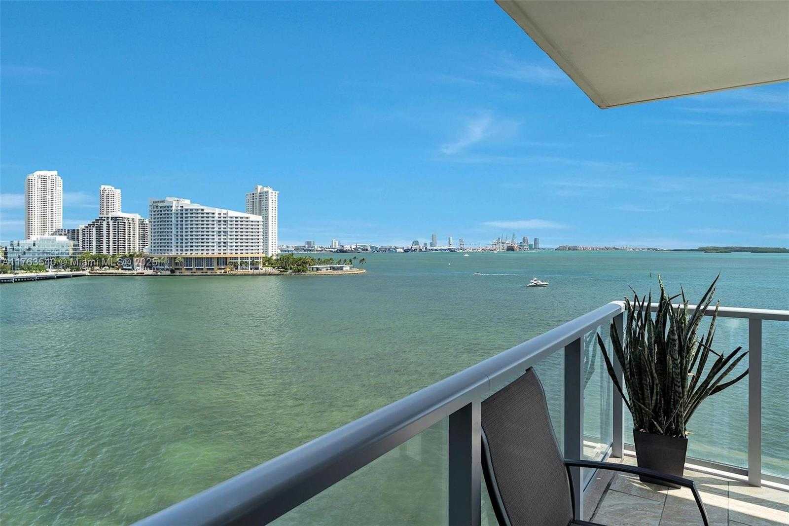 Small Image of 1155 BRICKELL BAY DR #710, Miami Number 3