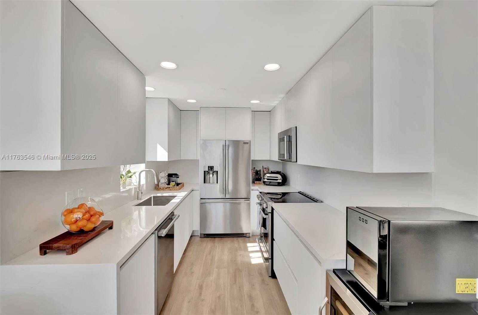 Small Image of 19136 FISHER ISLAND DR #19136, Miami Beach Number 16