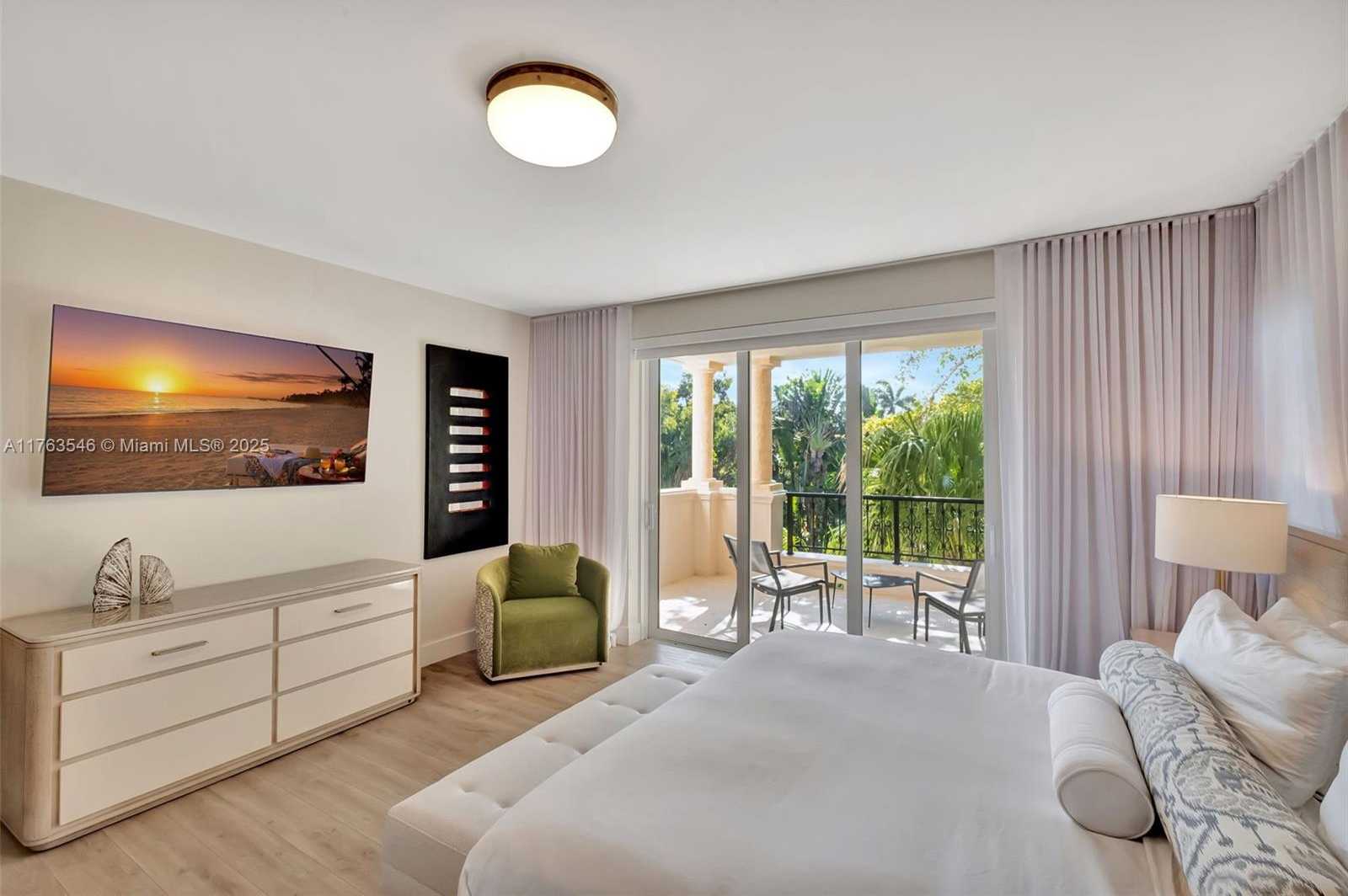 Small Image of 19136 FISHER ISLAND DR #19136, Miami Beach Number 19