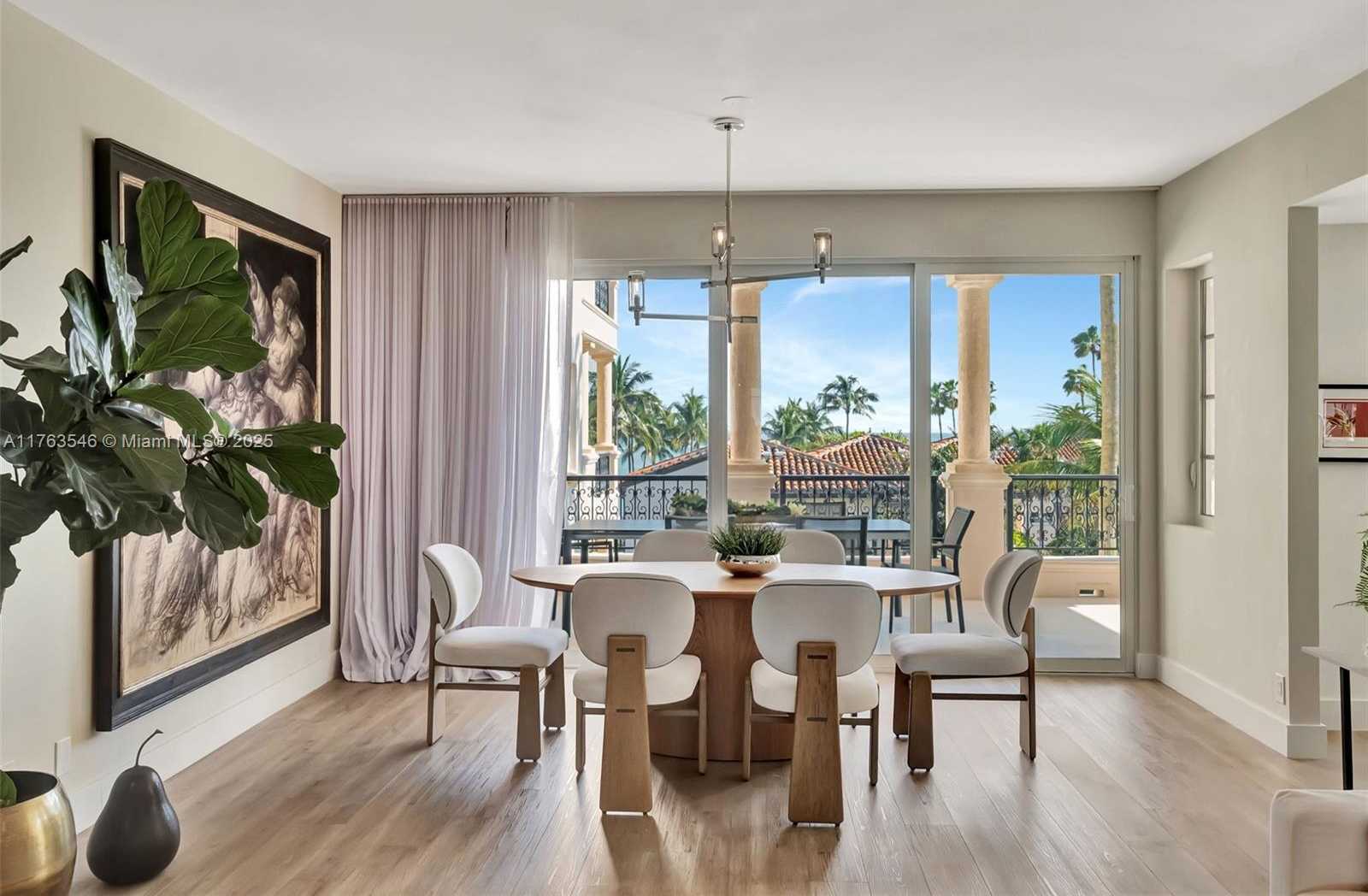 Small Image of 19136 FISHER ISLAND DR #19136, Miami Beach Number 2