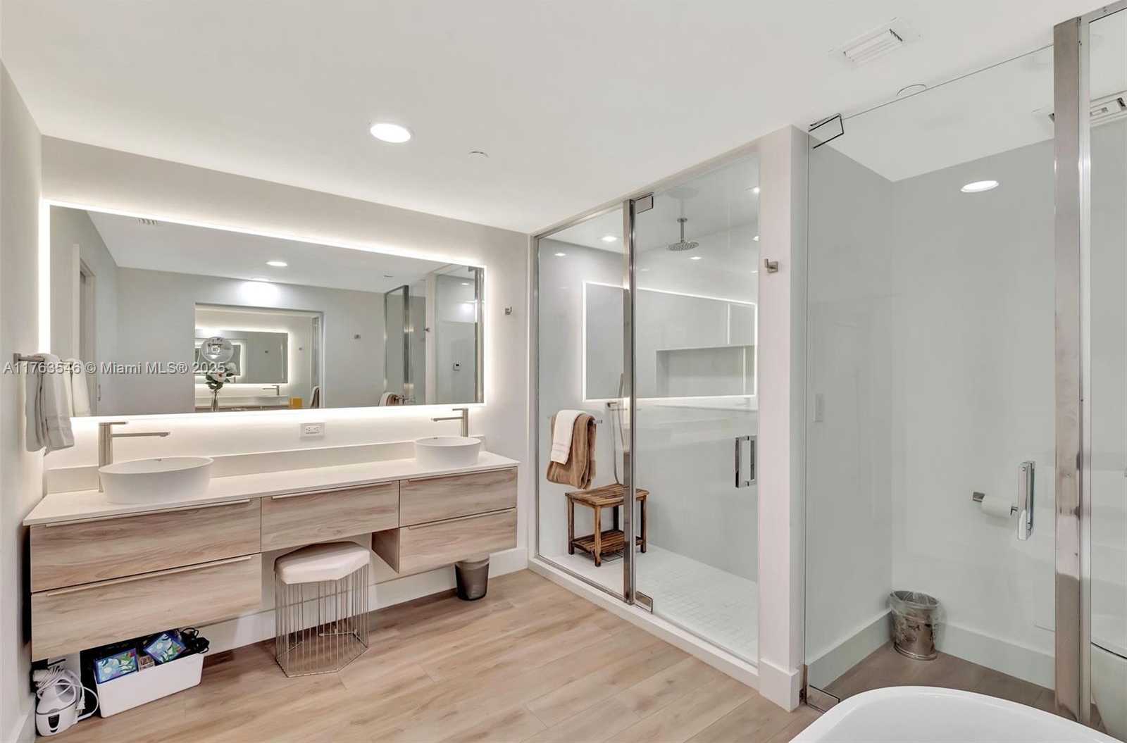 Small Image of 19136 FISHER ISLAND DR #19136, Miami Beach Number 21