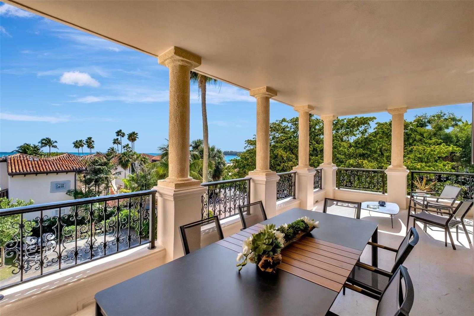 Small Image of 19136 FISHER ISLAND DR #19136, Miami Beach Number 5