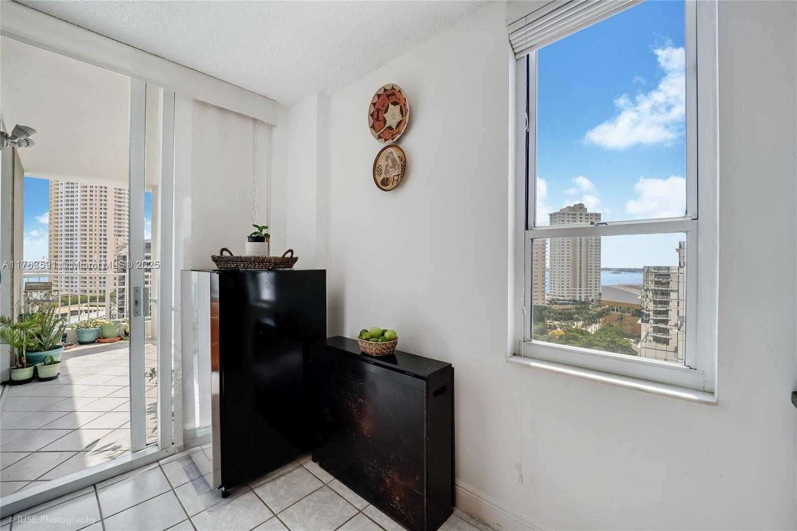 Small Image of 701 BRICKELL KEY BLVD #1510, Miami Number 7