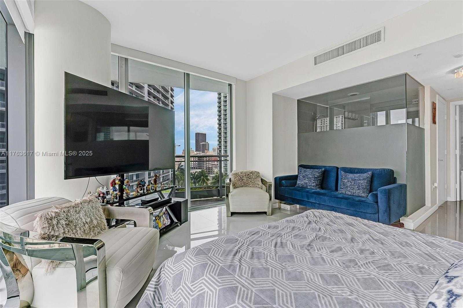 Small Image of 92 SOUTH WEST 3RD ST #1710, Miami Number 13