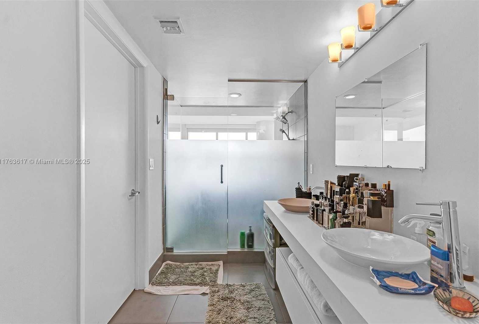 Small Image of 92 SOUTH WEST 3RD ST #1710, Miami Number 15