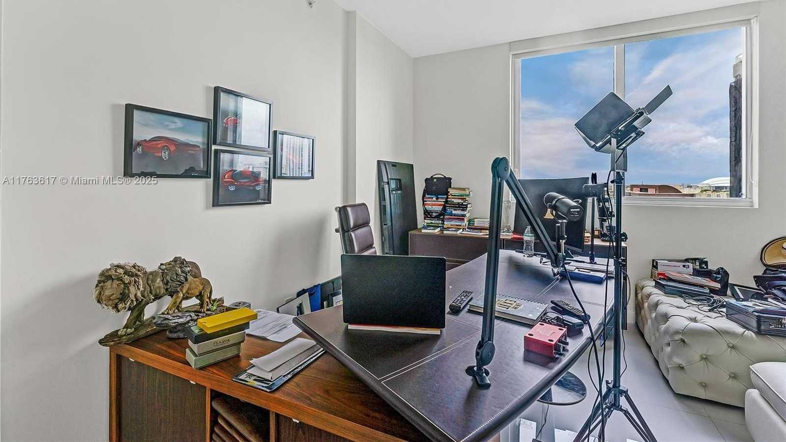 Small Image of 92 SOUTH WEST 3RD ST #1710, Miami Number 18