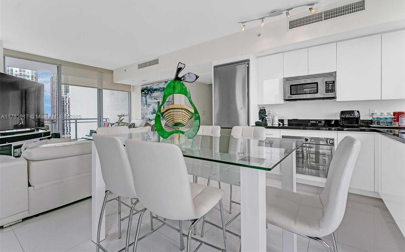 Small Image of 92 SOUTH WEST 3RD ST #1710, Miami Number 27