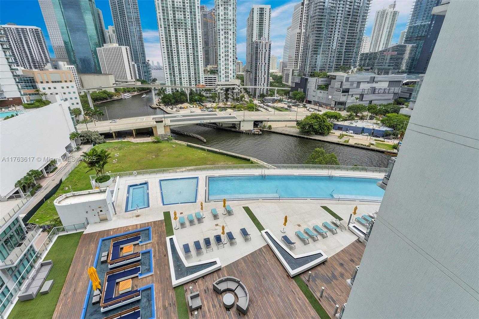 Small Image of 92 SOUTH WEST 3RD ST #1710, Miami Number 36