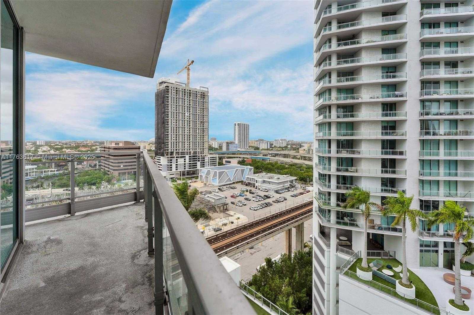 Small Image of 92 SOUTH WEST 3RD ST #1710, Miami Number 37