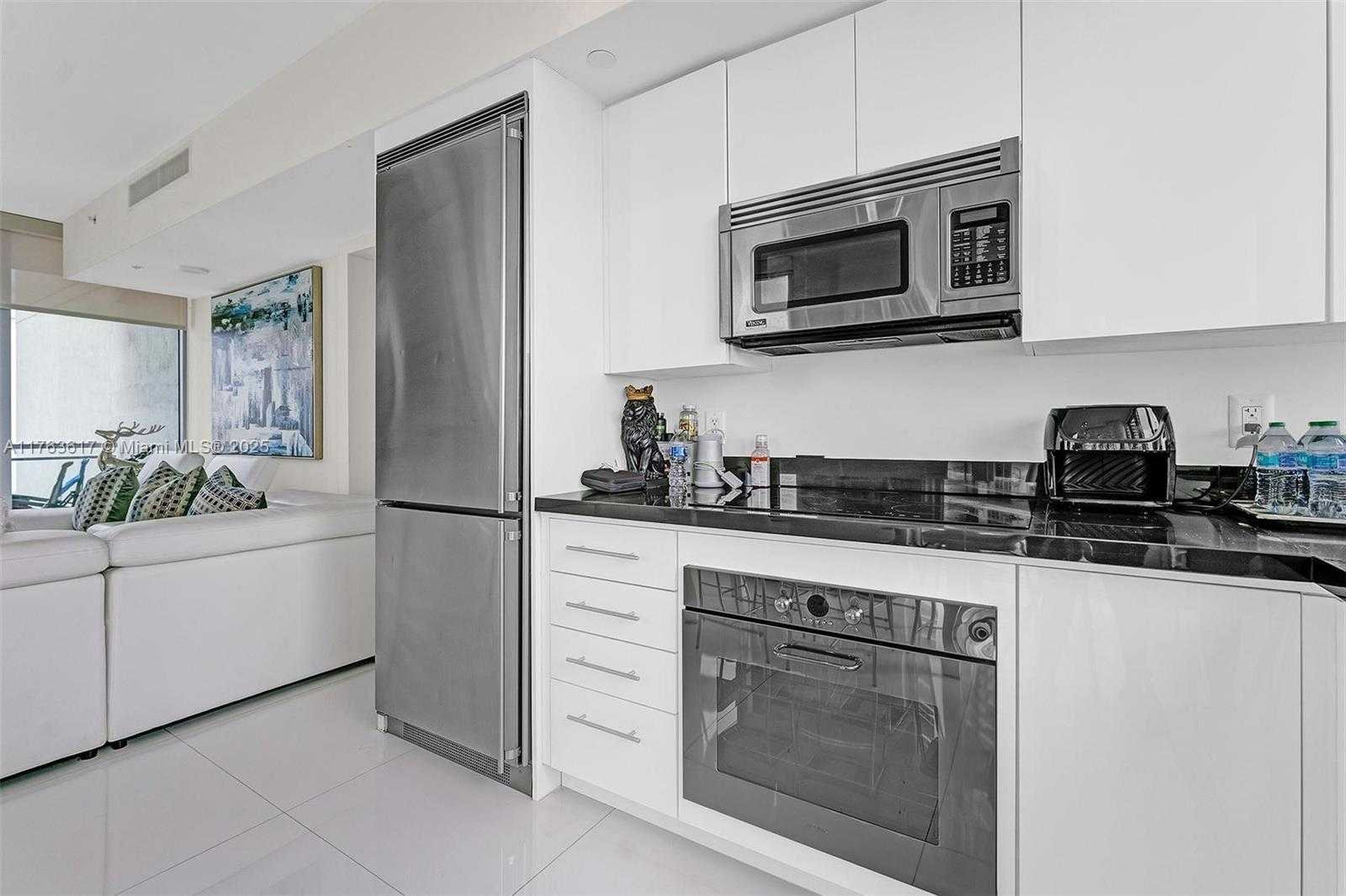 Small Image of 92 SOUTH WEST 3RD ST #1710, Miami Number 6