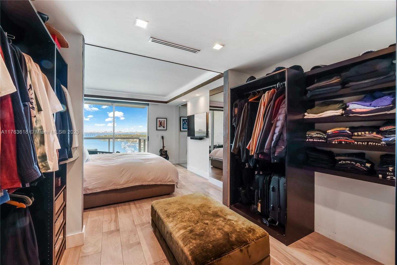 Small Image of 10 VENETIAN WAY #1503, Miami Beach Number 13