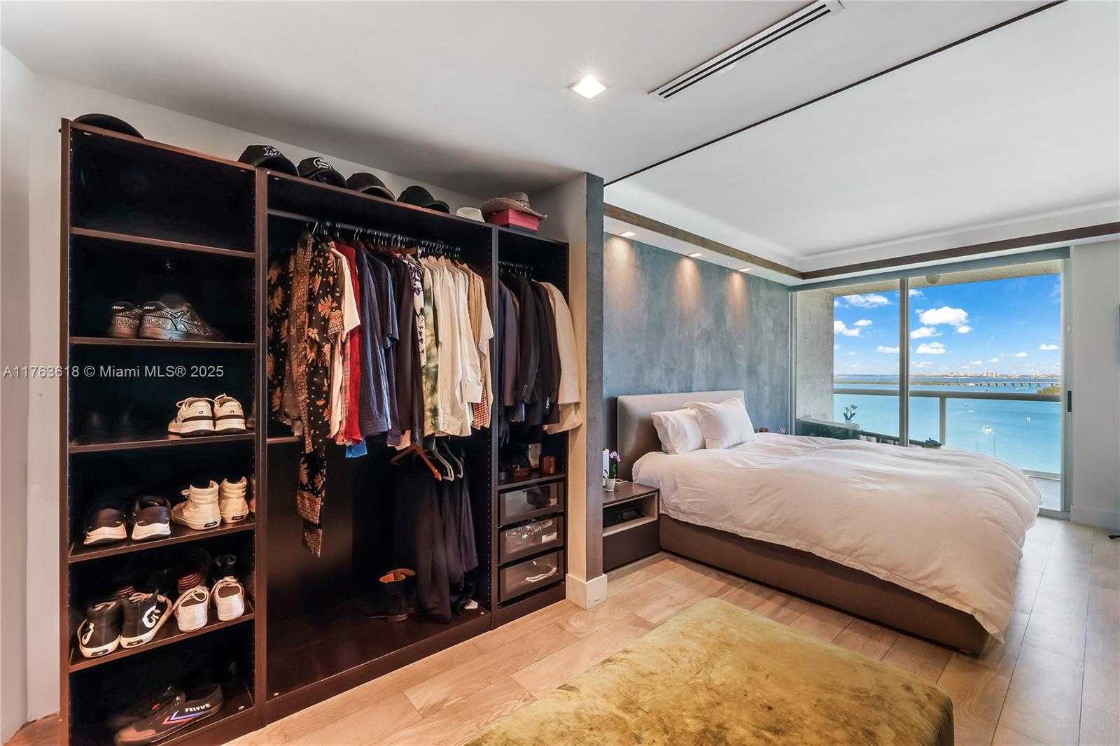 Small Image of 10 VENETIAN WAY #1503, Miami Beach Number 14