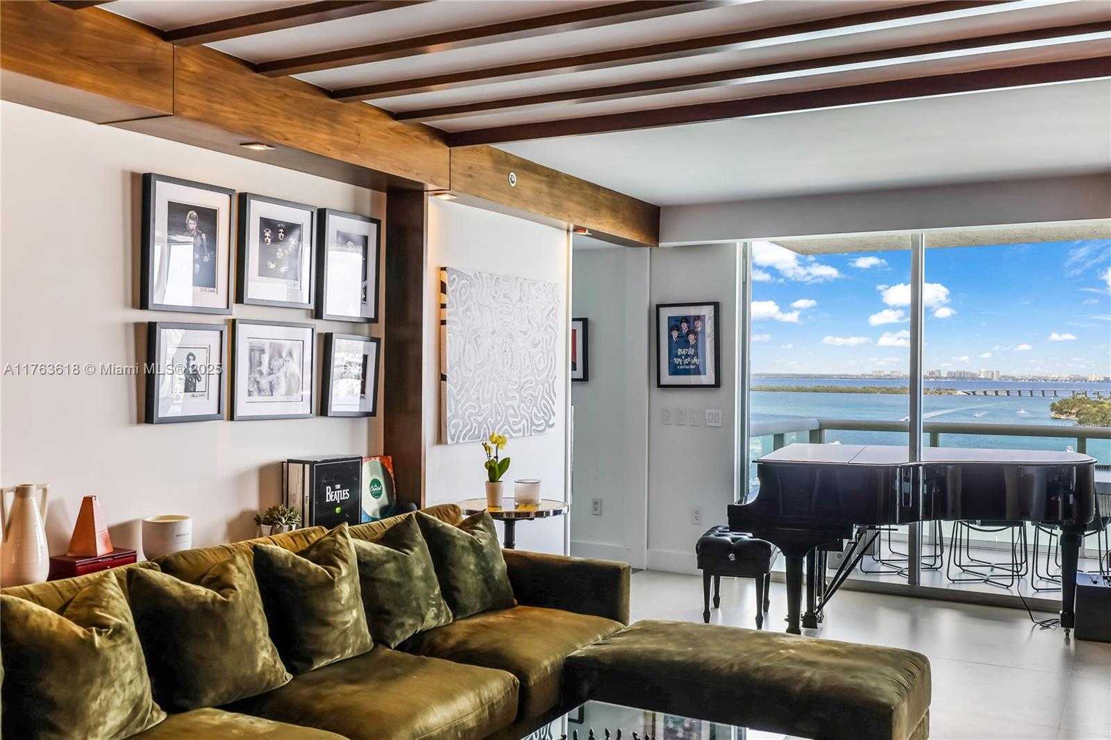 Small Image of 10 VENETIAN WAY #1503, Miami Beach Number 4