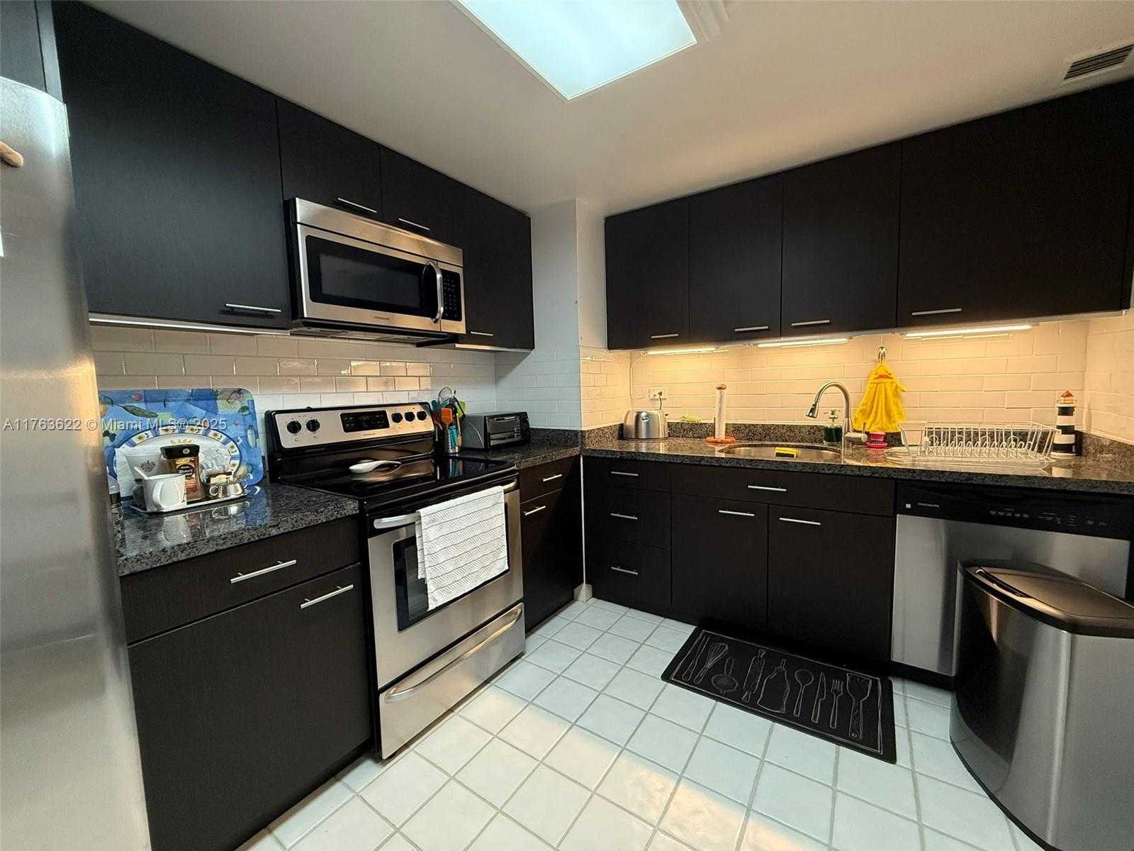 Small Image of 2451 BRICKELL AVE #20N, Miami Number 17