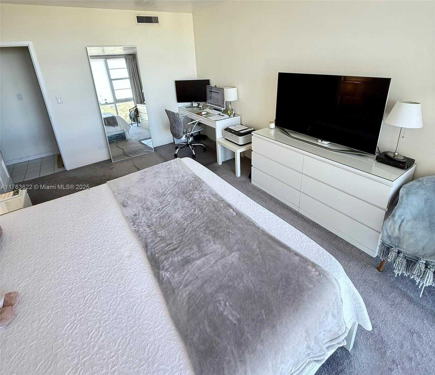 Small Image of 2451 BRICKELL AVE #20N, Miami Number 18
