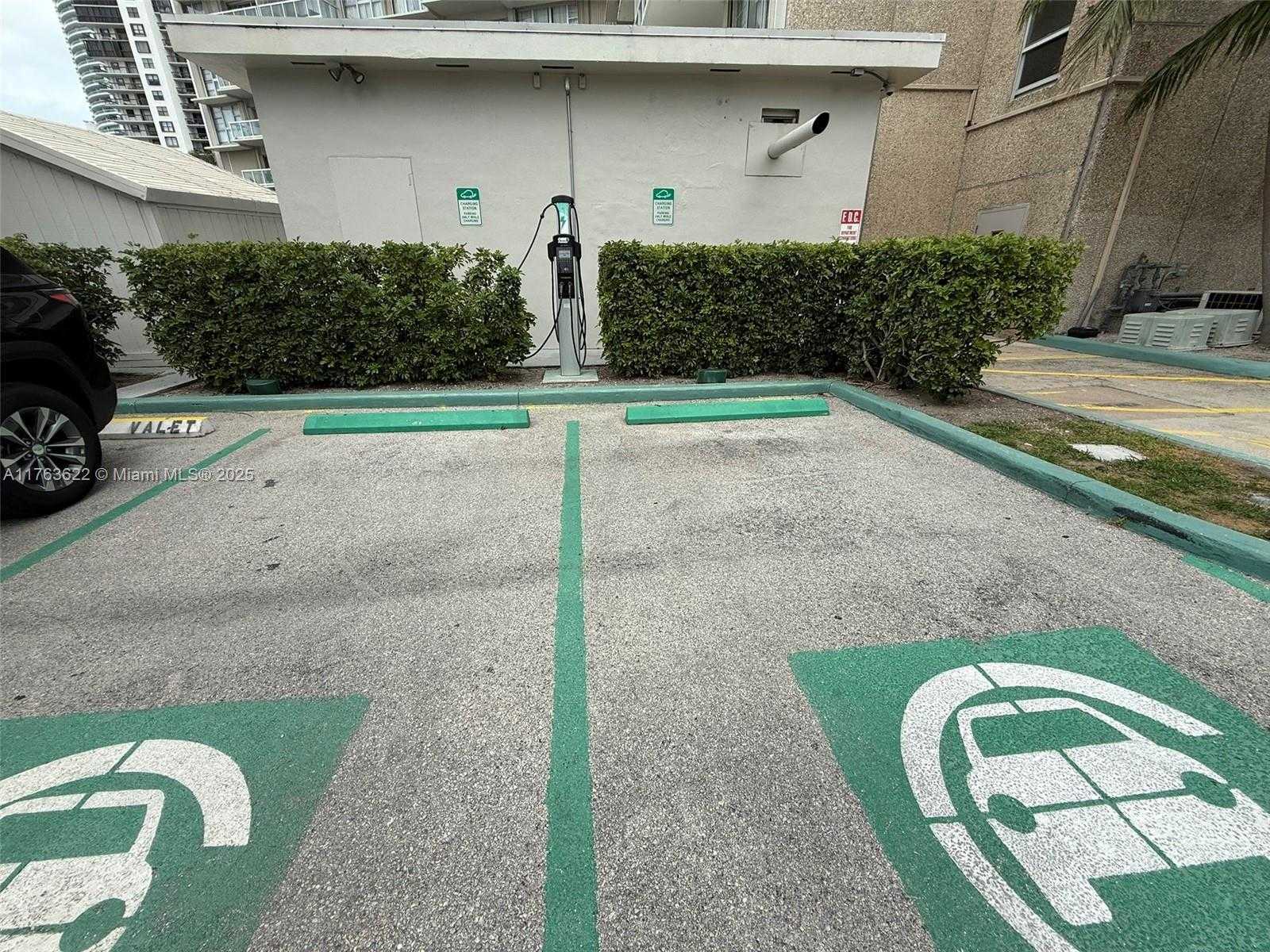 Small Image of 2451 BRICKELL AVE #20N, Miami Number 30