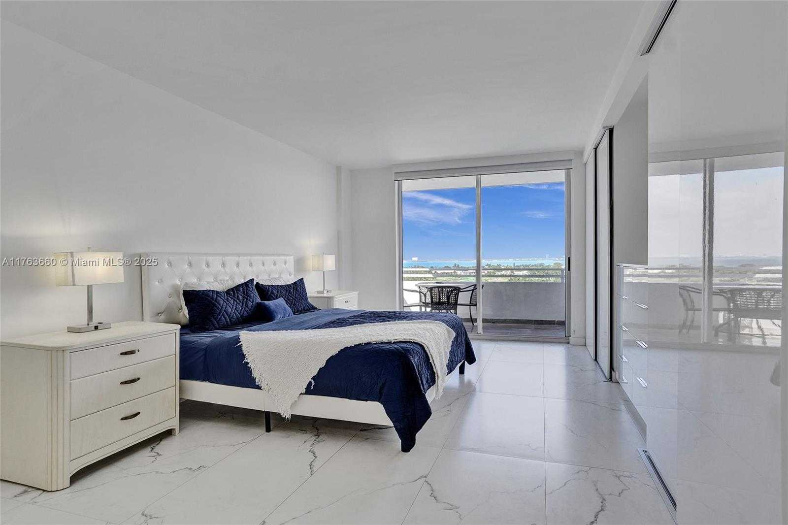 Small Image of 5700 COLLINS AVE #12E, Miami Beach Number 31