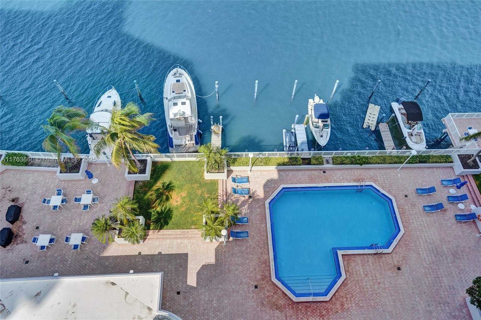 Small Image of 5700 COLLINS AVE #12E, Miami Beach Number 51
