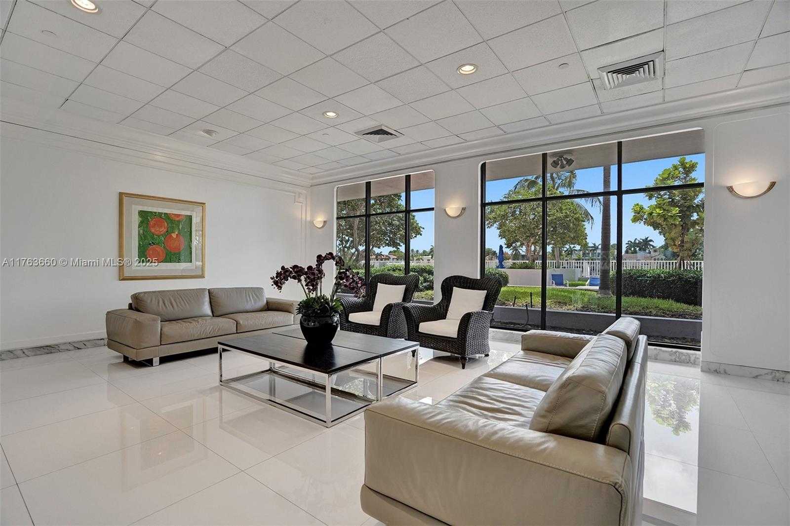 Small Image of 5700 COLLINS AVE #12E, Miami Beach Number 66