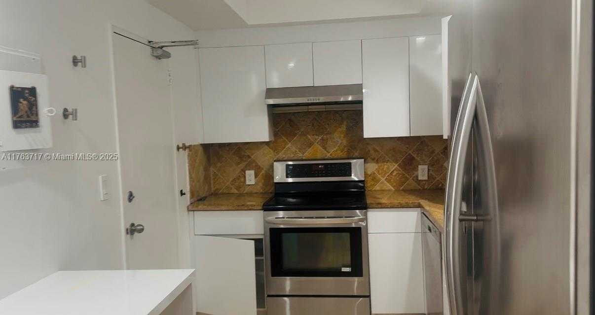 Small Image of 10185 COLLINS AVE #308, Bal Harbour Number 8