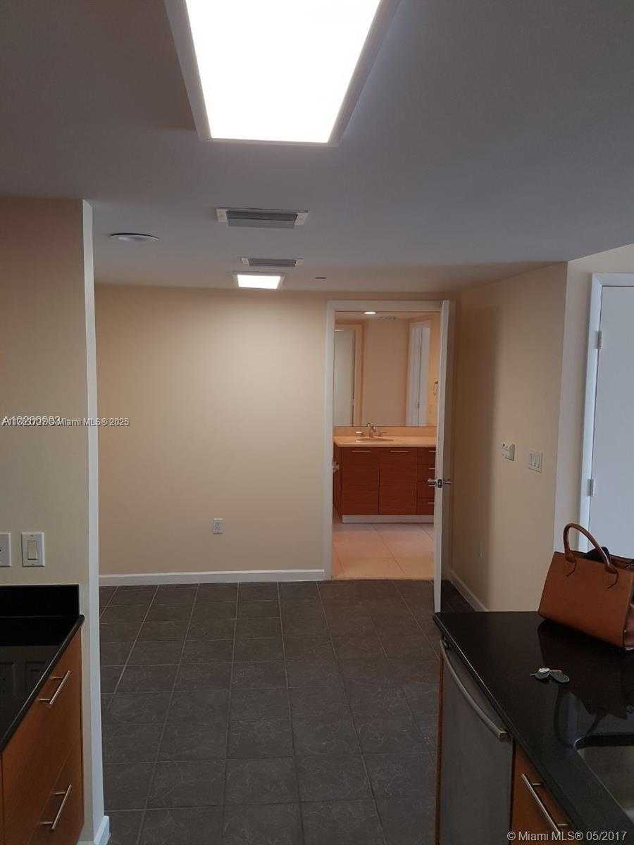 Small Image of 50 BISCAYNE BL #1805, Miami Number 14