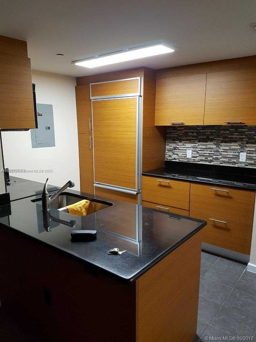 Small Image of 50 BISCAYNE BL #1805, Miami Number 4