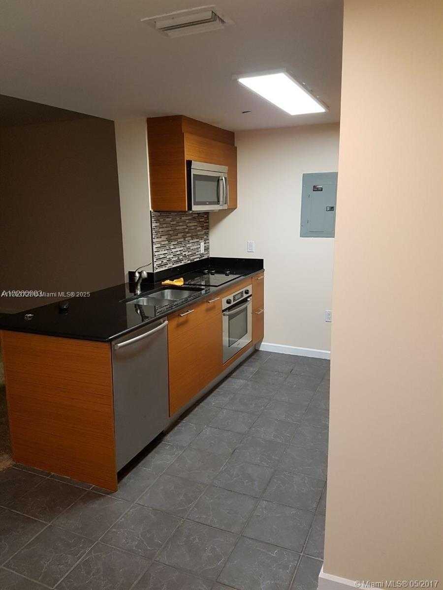Small Image of 50 BISCAYNE BL #1805, Miami Number 6