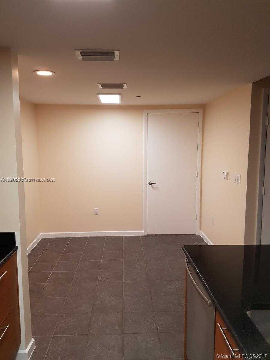 Small Image of 50 BISCAYNE BL #1805, Miami Number 8