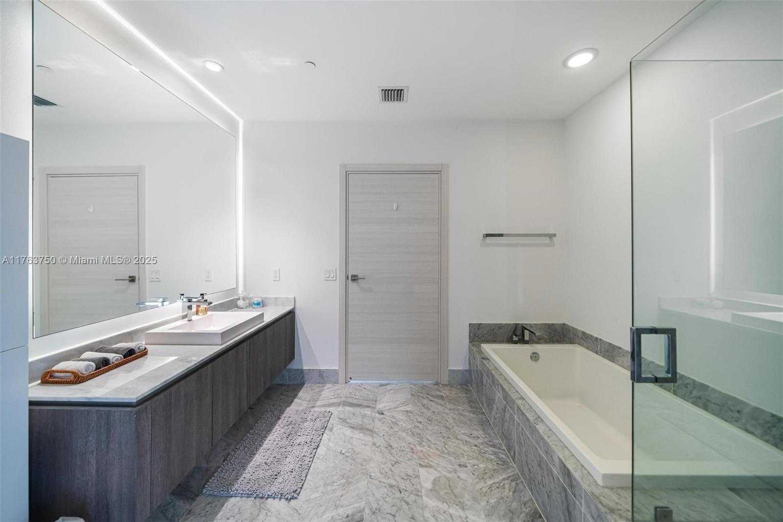 Small Image of 801 SOUTH MIAMI AVE #4802, Miami Number 18