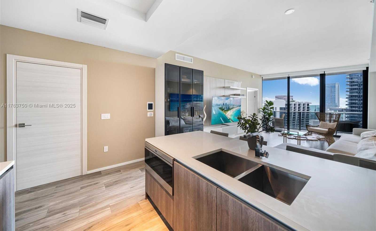 Small Image of 801 SOUTH MIAMI AVE #4802, Miami Number 23