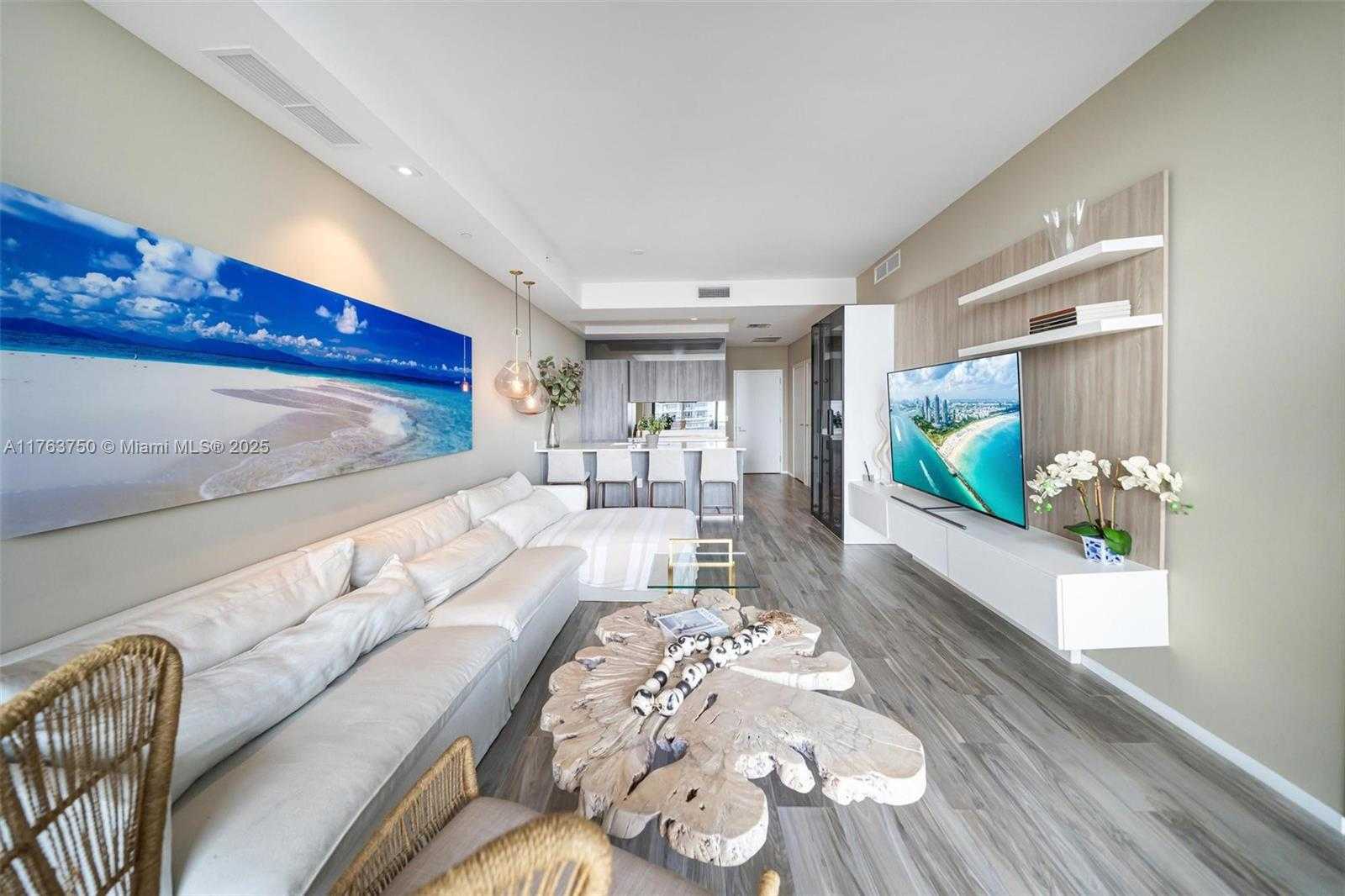 Small Image of 801 SOUTH MIAMI AVE #4802, Miami Number 5