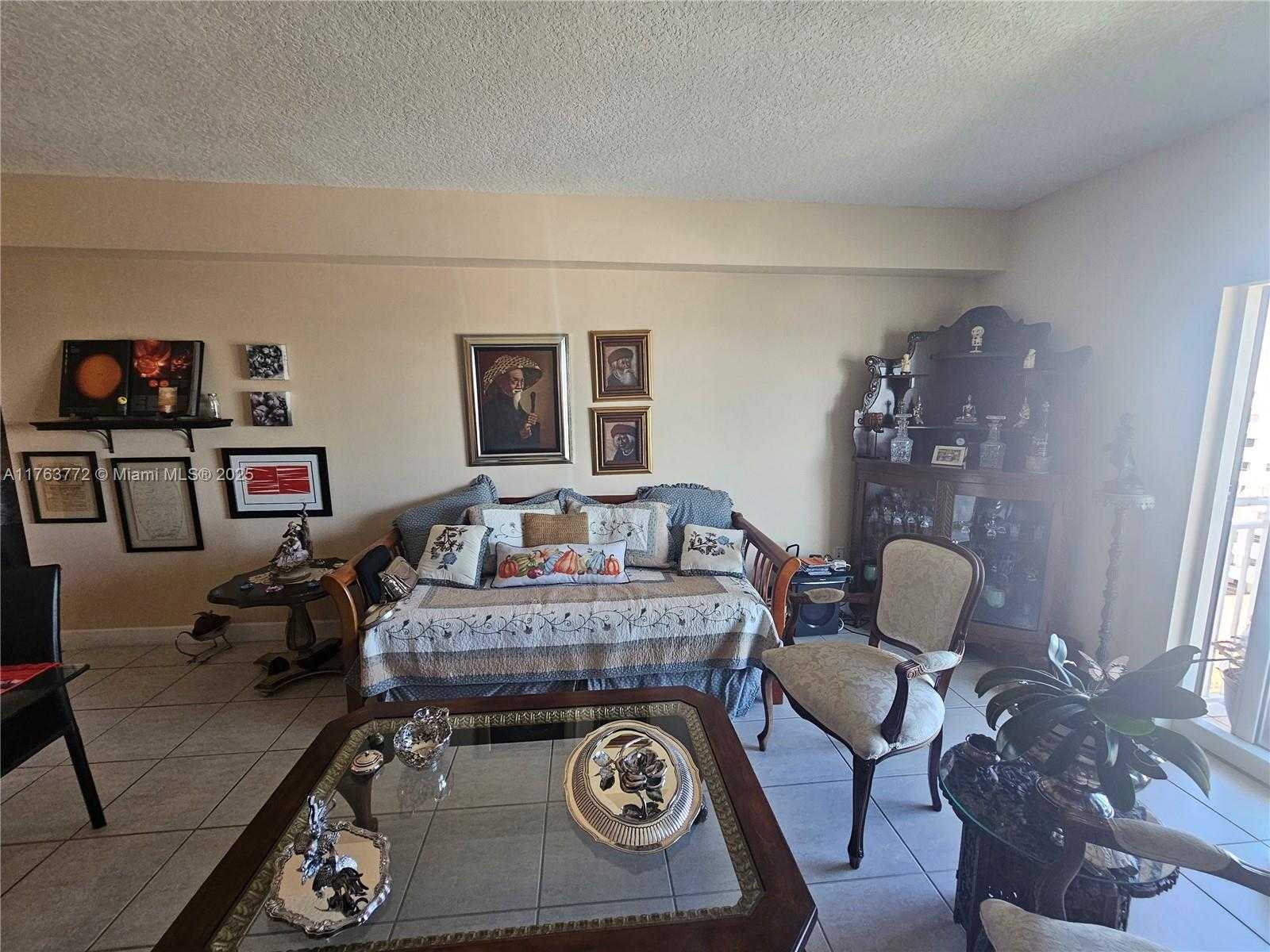 Small Image of 50 MENORES AVE #828, Coral Gables Number 16