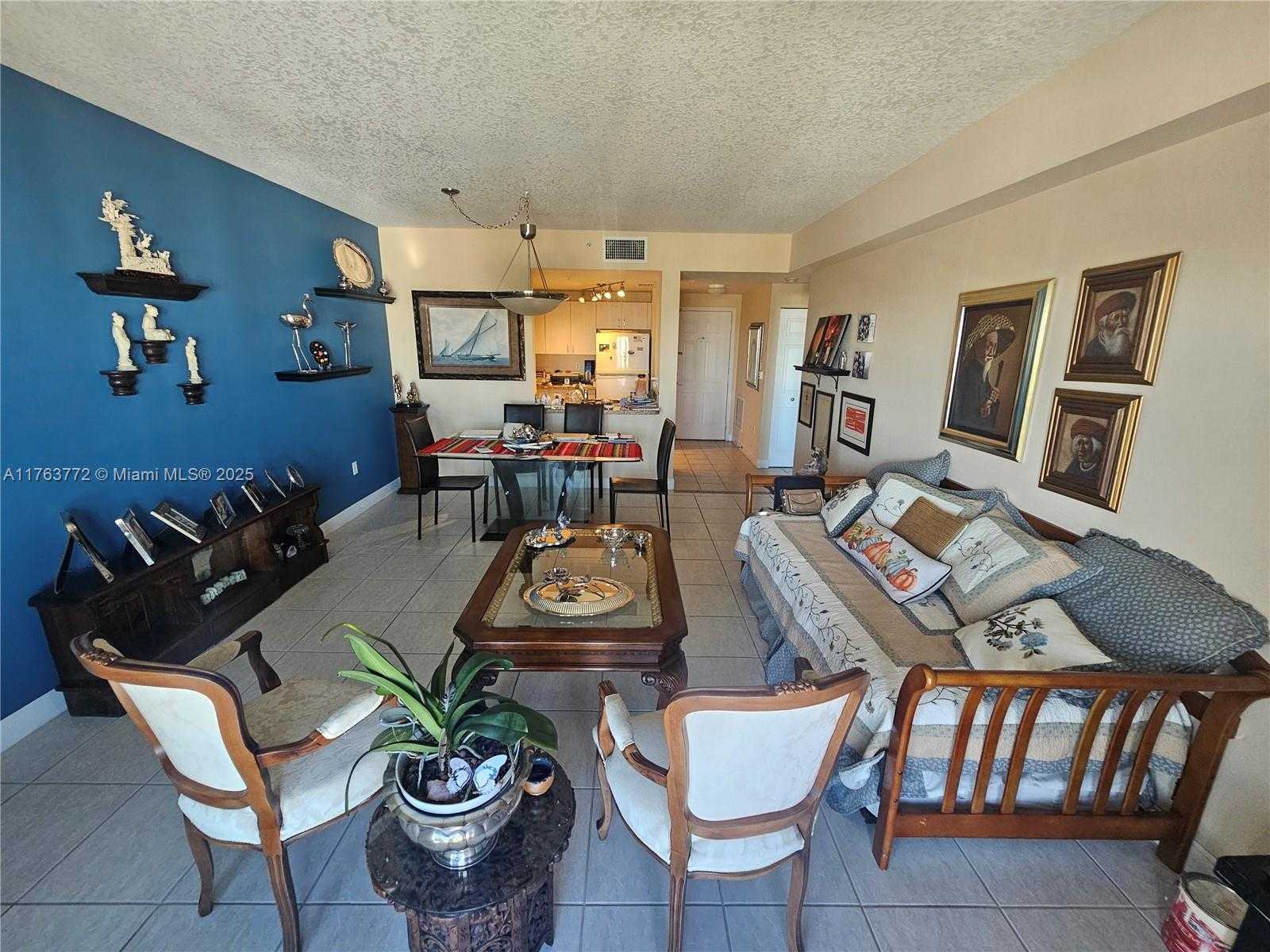 Small Image of 50 MENORES AVE #828, Coral Gables Number 19
