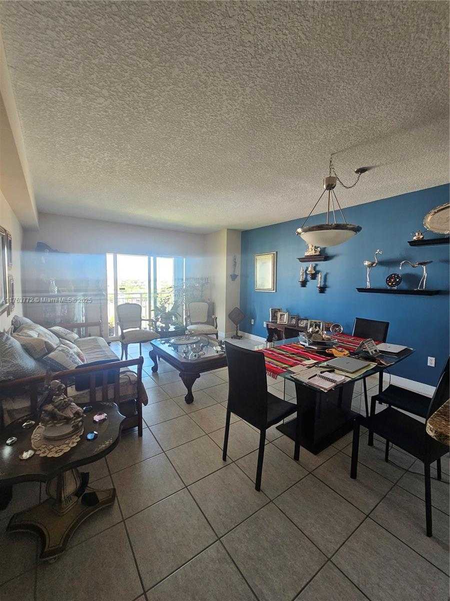 Small Image of 50 MENORES AVE #828, Coral Gables Number 28