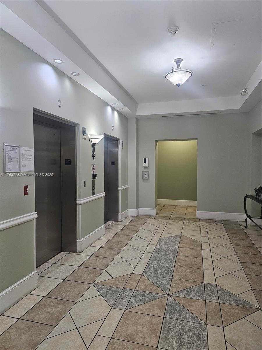 Small Image of 50 MENORES AVE #828, Coral Gables Number 31