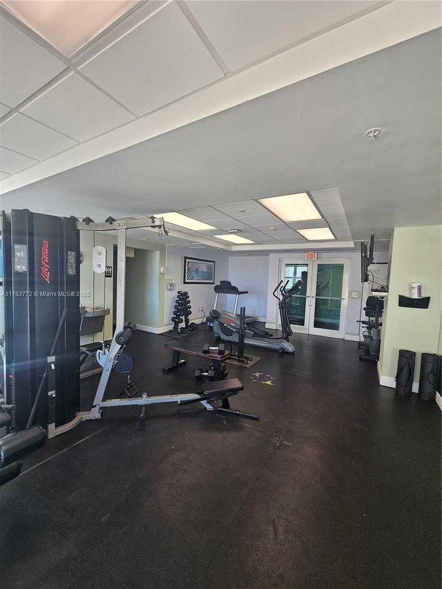 Small Image of 50 MENORES AVE #828, Coral Gables Number 34