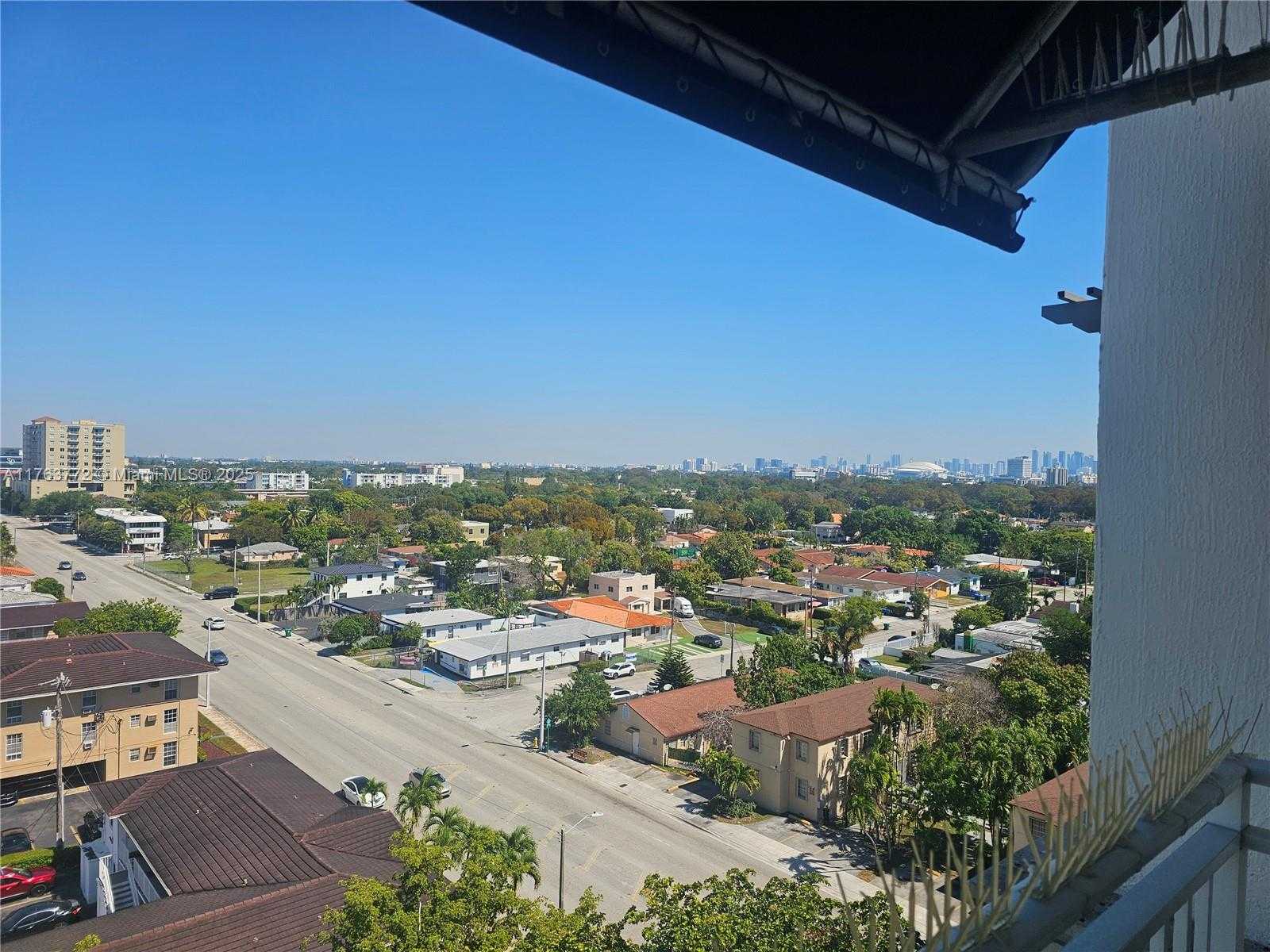 Small Image of 50 MENORES AVE #828, Coral Gables Number 7