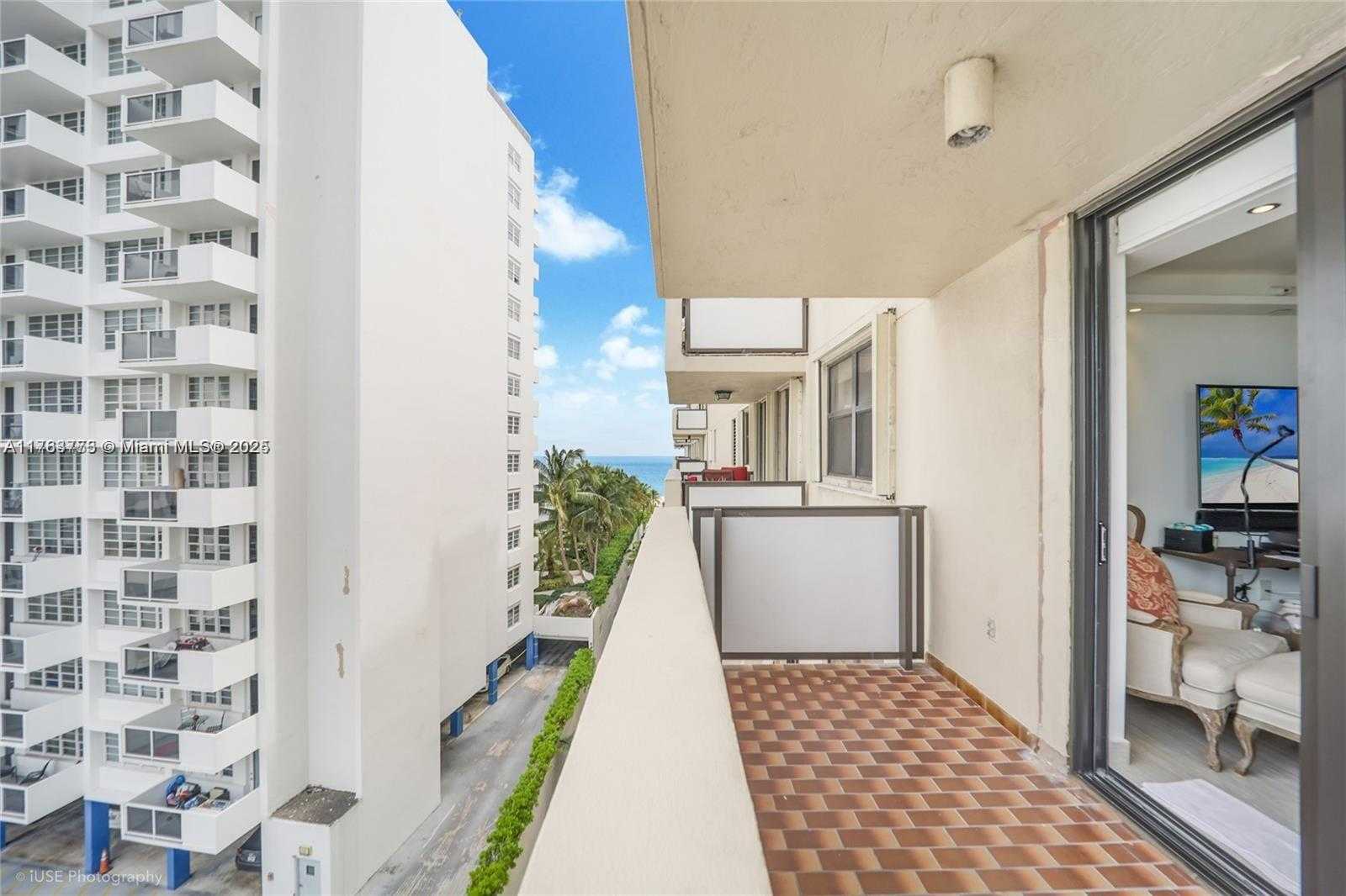 Small Image of 1621 COLLINS AVE #801, Miami Beach Number 11