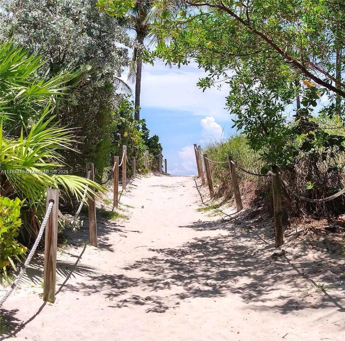 Small Image of 1621 COLLINS AVE #801, Miami Beach Number 16