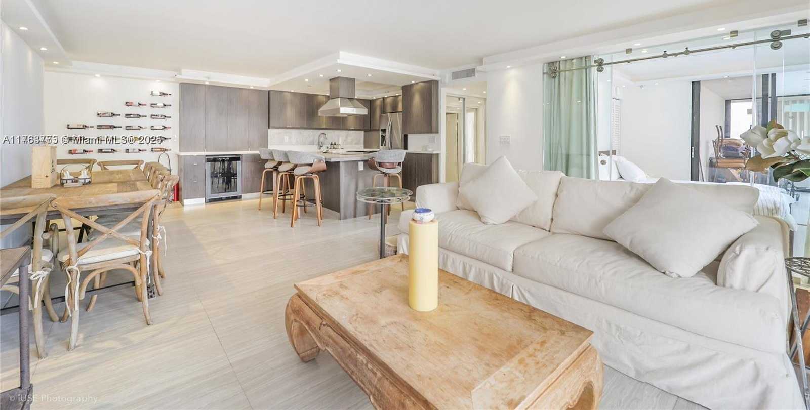 Small Image of 1621 COLLINS AVE #801, Miami Beach Number 4