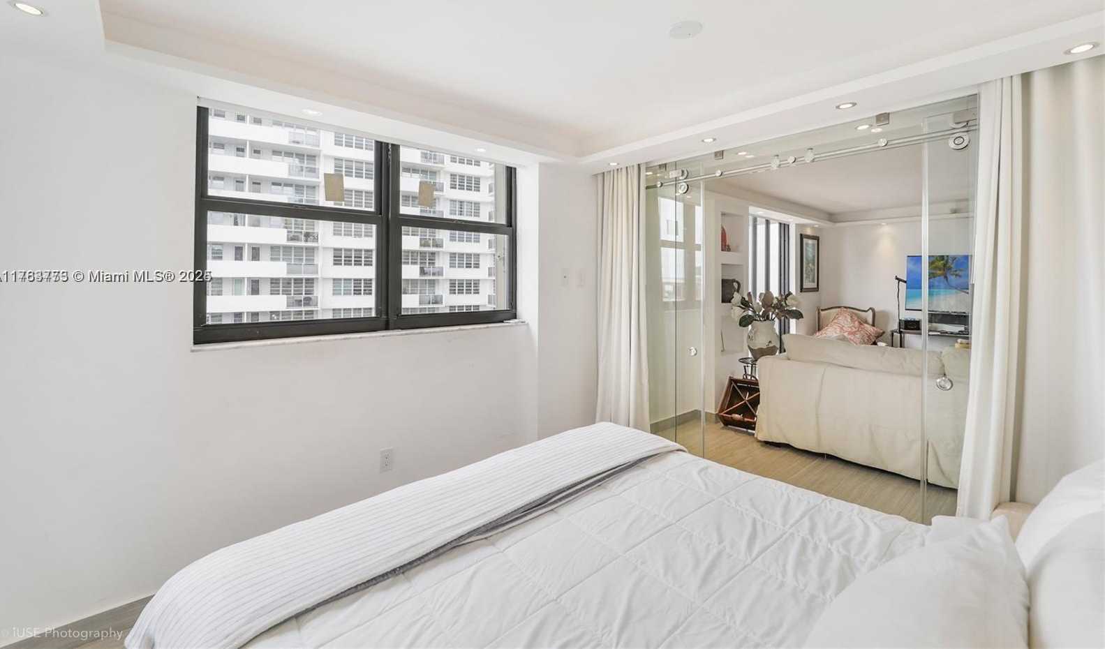 Small Image of 1621 COLLINS AVE #801, Miami Beach Number 7